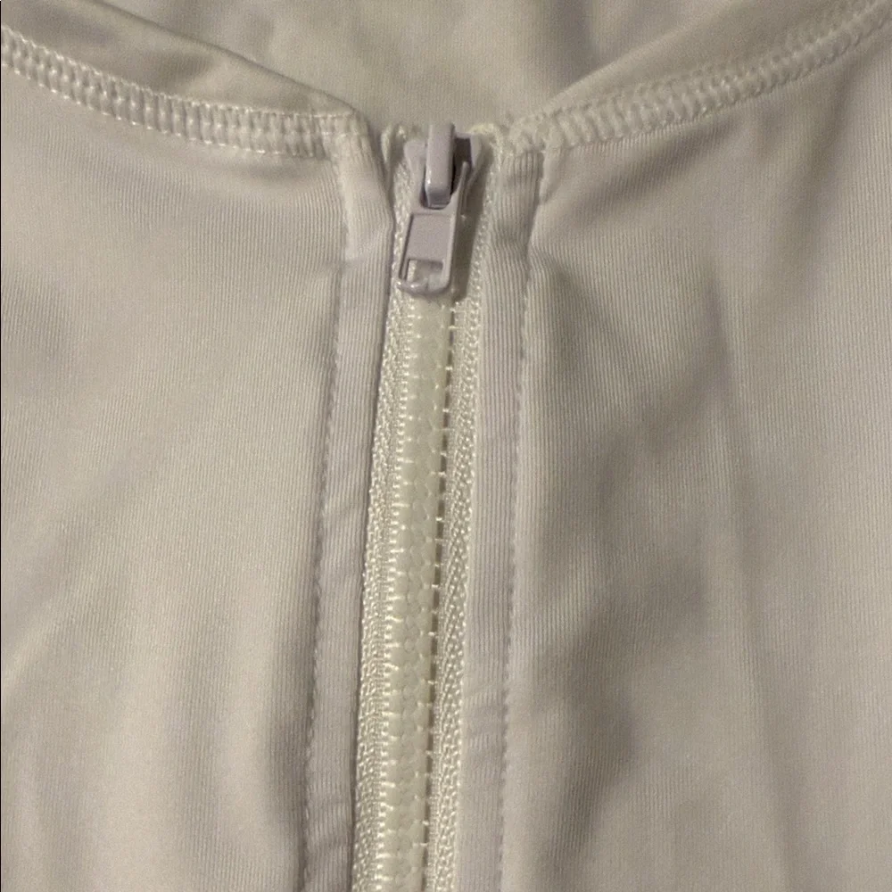 NEW Roxy White Zip-Up Rash Guard - Picture 4 of 7